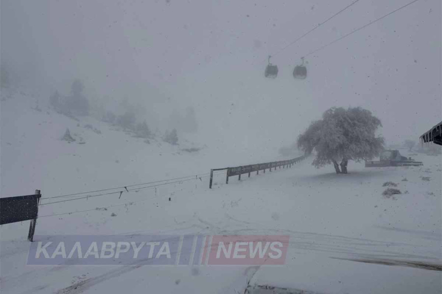 Καλάβρυτα: Φρέσκο χιόνι στον Χελμό (photos)
