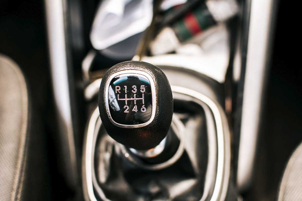 Η Hyundai εξελίσσει «χειροκίνητο» κιβώτιο που λειτουργεί και ως αυτόματο