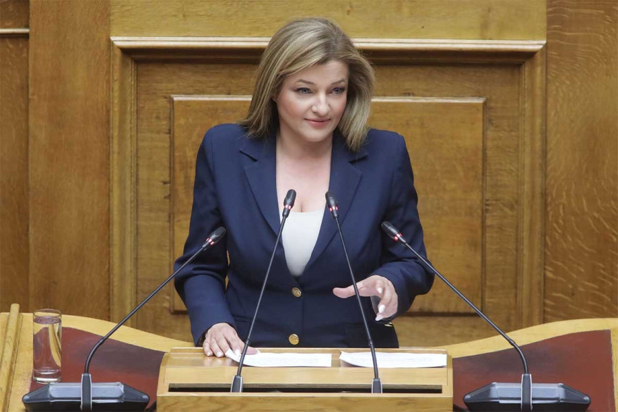 Αυγερινοπούλου: Δρομολογείται η άμεση απομάκρυνση του σκάφους “Madison” από την παραλία Θινών Βαρθολομιού