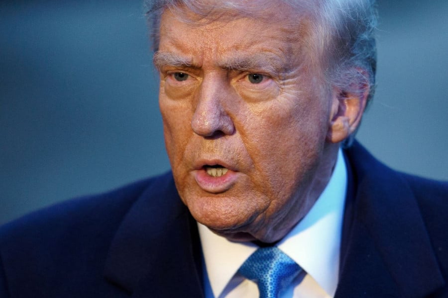 Ανάλυση New York Times: Ο Ντόναλντ Τραμπ γυρίσει την πλάτη στην Ευρώπη και την υποβαθμίζει σε εσωτερικό εχθρό