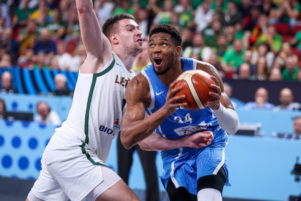 Λιθουανία - Ελλάδα 76-87: Η Εθνική εξολόθρευσε τη Λιθουανία και θα παίξει το ματς του αιώνα με αντίπαλο την Τουρκία