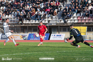 Ο Καλλέργης πετυχαίνει το 2-0.