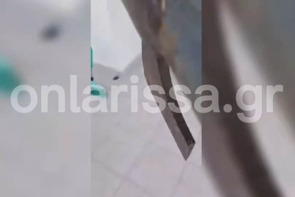 Λάρισα: Έκανε live στο Facebook κρατώντας όμηρο τη σύζυγό του με τσεκούρι και μπιτόνι βενζίνης