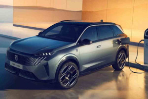 Και πενταθέσιο το νέο Peugeot 5008