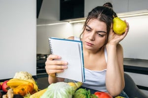 Όταν η υγιεινή διατροφή γίνεται εμμονή: Τι είναι η ορθορεξία και πότε χτυπά «καμπανάκι»
