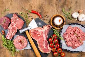 Carnivore diet: Τι πραγματικά ισχύει με τη δίαιτα των κρεατοφάγων που έχει «τρελάνει» το TikTok