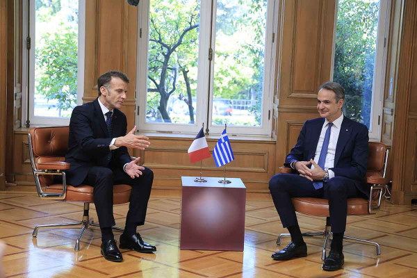 Μητσοτάκης: «Ελλάς - Γαλλία - Συμμαχία είναι ένα αξίωμα που θα ισχύει πάντα» - Ο διάλογος με Μακρόν