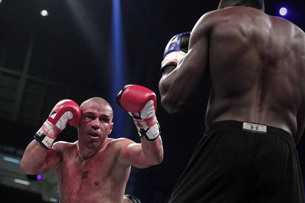 Floyd Mayweather vs Iron Mike Zambidis στην Αθήνα – Eνας αγώνας που γράφει ιστορία