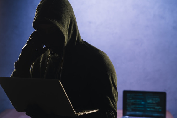 Ηλεία: Χακάρουν λογαριασμούς facebook και instagram και αδειάζουν τραπεζικούς λογαριασμούς
