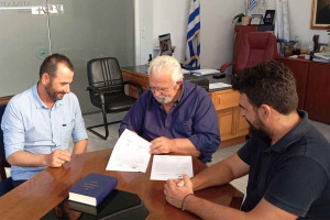 Ορκωμοσία ενός ακόμα νέου μόνιμου υπαλλήλου από τον Δήμαρχο Ήλιδας