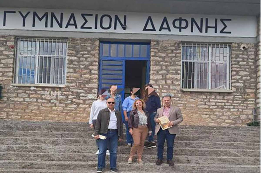 Επίσκεψη του Περιφερειακού Διευθυντή Εκπαίδευσης σε σχολεία της περιοχής των Καλαβρύτων
