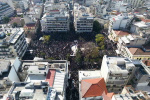 Ογκώδης συγκέντρωση στο Αγρίνιο για τα Τέμπη - Ηχηρό μήνυμα για Δικαιοσύνη