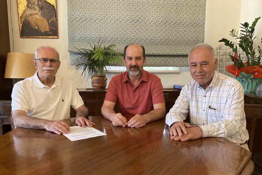 Δήμος Πύργου: Ενισχύεται ο στόλος της Διεύθυνσης Κοινωνικής Προστασίας και των Τεχνικών Υπηρεσιών με νέα οχήματα