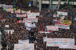 28 Φλεβάρη - Τρία χρόνια από την τραγωδία στα Τέμπη: Ποιοι θα απεργήσουν – Πώς θα κινηθούν τα ΜΜΜ