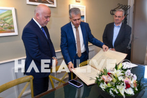 Οικογενειακά Χριστούγεννα στον Πύργο για τον Υπ. Δικαιοσύνης Γ. Φλωρίδη