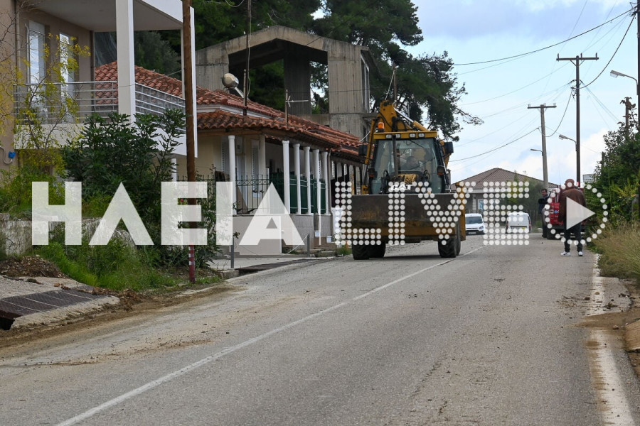Κατάκολο: Επιχείρηση απομάκρυνσης βράχου 2,5 τόνων που έπεσε σε σπίτι