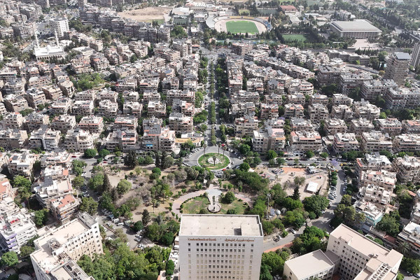 Ρεκόρ στις κατασκευές: 6.500 φορτηγά, 9.000 εργάτες έριξαν 70.000 κυβικά μέτρα σκυρόδεμα σε 72 ώρες
