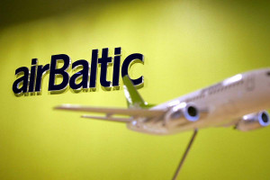 «Κανόνι» στις αερομεταφορές: Ένταξη της AirBaltic στον Πτωχευτικό Κώδικα