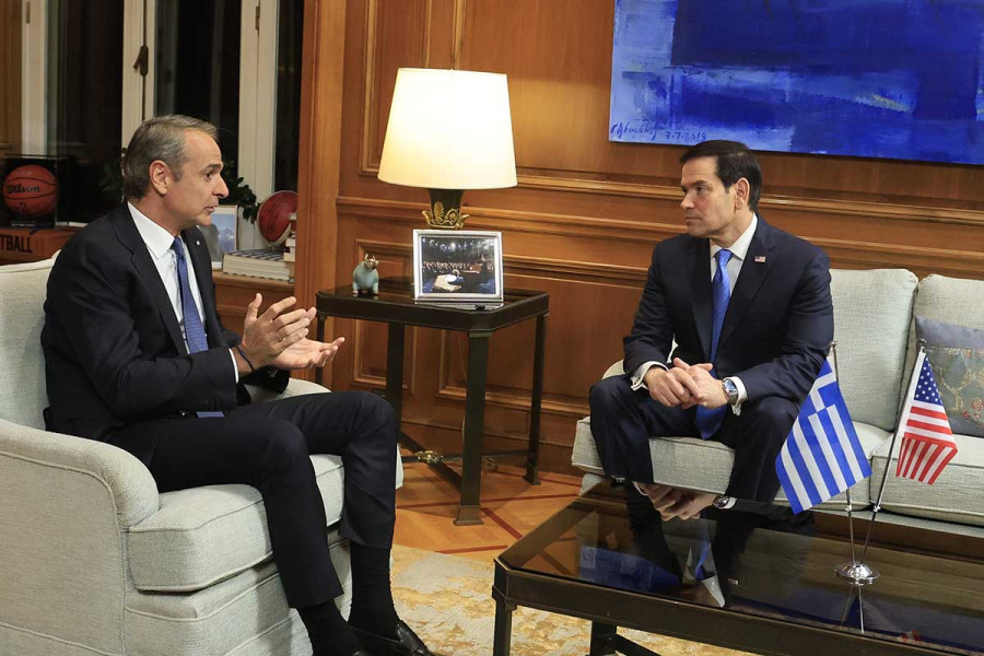 Στο Μέγαρο Μαξίμου ο Μάρκο Ρούμπιο: Το τετ α τετ με τον Κυριάκο Μητσοτάκη - Live όλες οι εξελίξεις