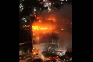 Μεγάλη πυρκαγιά σε εμπορικό κέντρο στο Ιράκ - Περίπου 50 οι νεκροί, δεκάδες οι τραυματίες