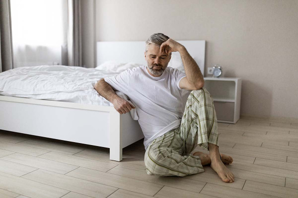 Το εργασιακό στρες κρατά ξύπνιους τις νύχτες 7 στους 10 εργαζόμενους άνω των 50