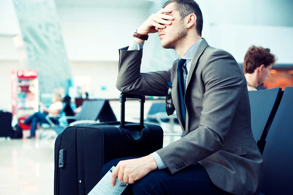 Jet lag: Οδηγός επιβίωσης για τα μακρινά ταξίδια