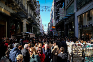 Από αύριο Πέμπτη (2/04) σε ισχύ το πασχαλινό εορταστικό ωράριο στα καταστήματα