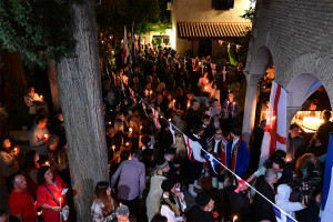 Άγιο Φως 2026: Θα εξαντλήσουμε κάθε δυνατότητα μεταφοράς, λέει το ΥΠΕΞ