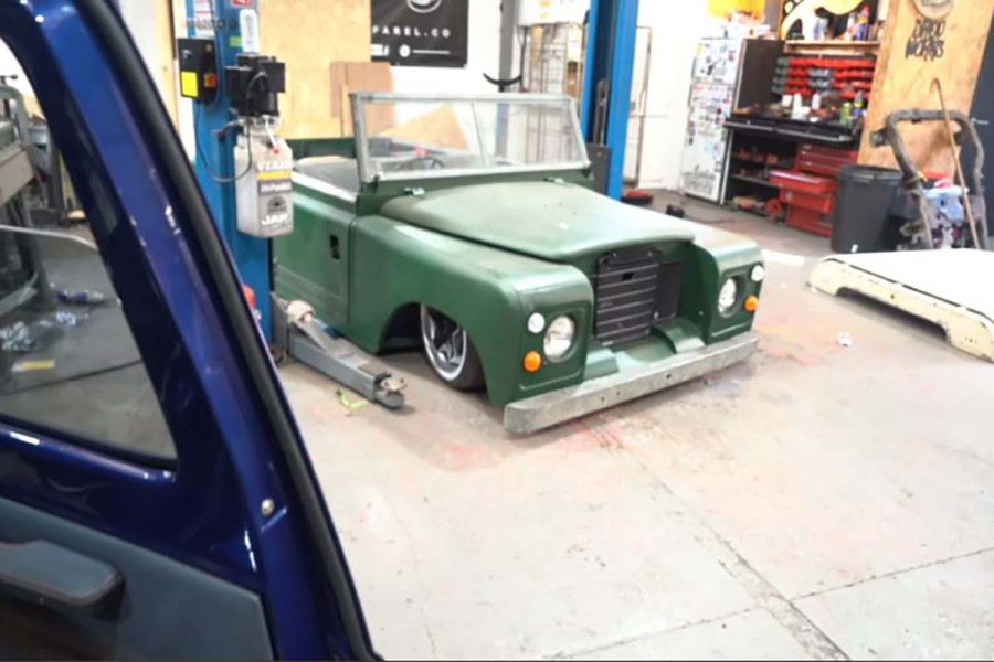 Αυτό είναι ίσως το πιο χαμηλωμένο Land Rover στον κόσμο!