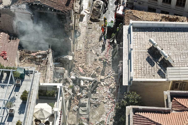 Πλάκα: Με γεώφωνα και θερμικές κάμερες συνεχίζονται οι έρευνες για αγνοούμενους