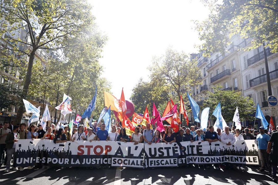 Εκατοντάδες χιλιάδες Γάλλοι στους δρόμους κατά των μέτρων λιτότητας - Επεισόδια σε Νάντη, Ρεν και Λιόν