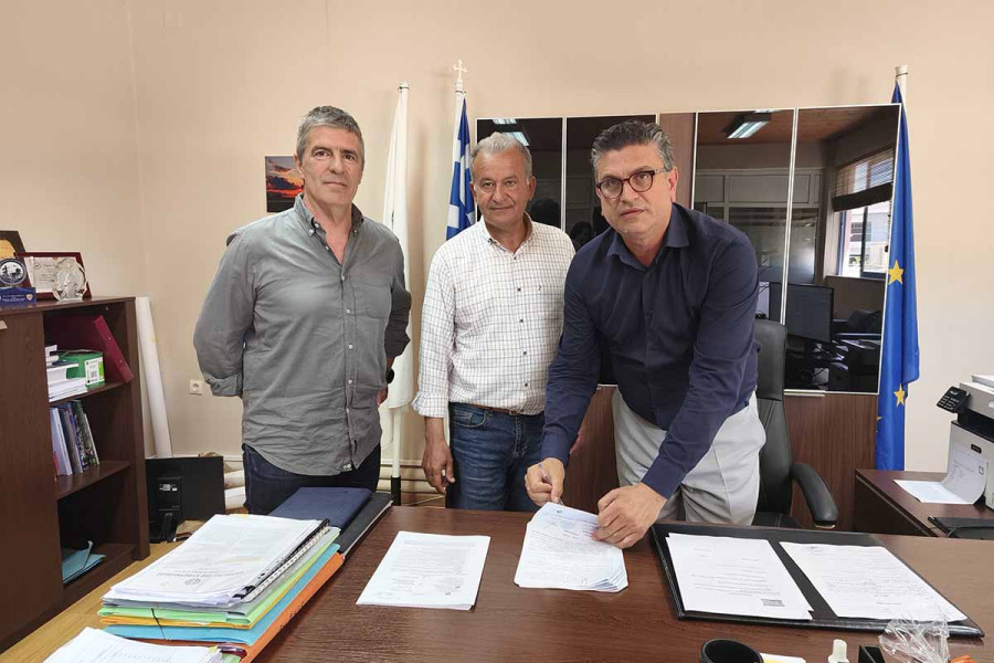 Δήμος Ανδραβίδας-Κυλλήνης: Υπεγράφη η σύμβαση για την αποκατάσταση ζημιών σε δίκτυα και υποδομές, ύψους 555.000 ευρώ