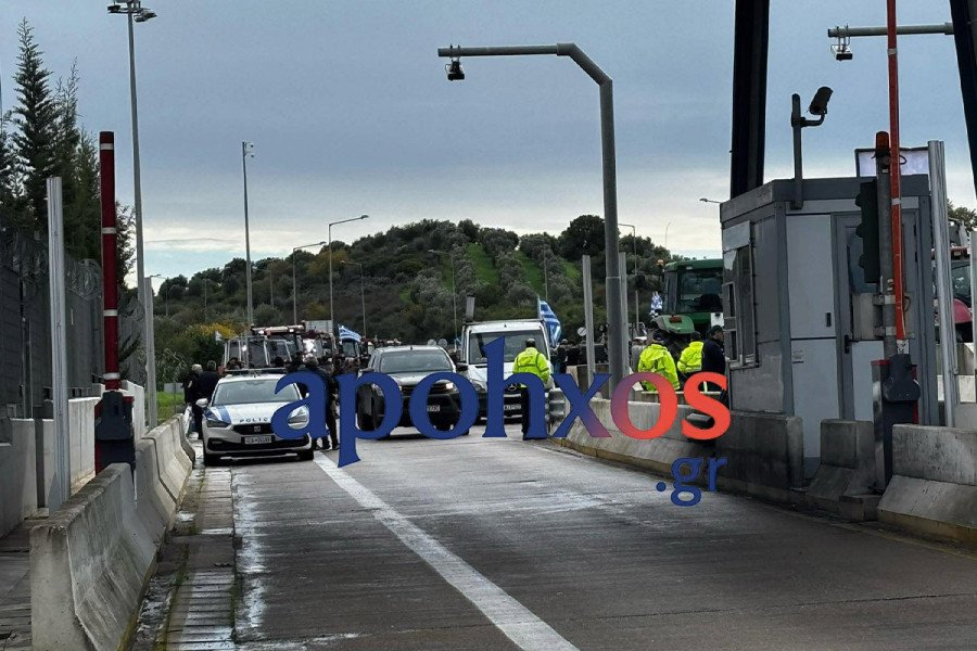 Έσπασαν τον αστυνομικό κλοιό οι αγρότες της Αιτωλοακαρνανίας- Έκλεισαν την Ιονία Οδό (video)