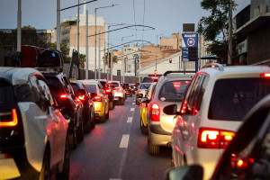 Ανασφάλιστα οχήματα: Έλεχοι, πρόστιμα και χρονοδιάγραμμα - Όλα όσα πρέπει να γνωρίζετε