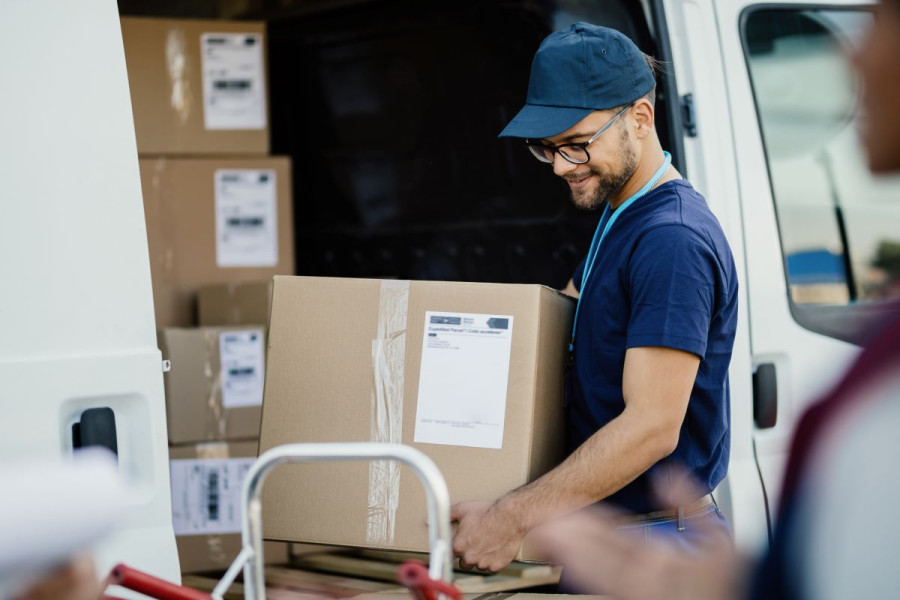 Έρχονται αλλαγές στις πληρωμές των courier - Τέλος τα μετρητά
