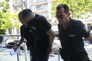 Θεσσαλονίκη: Κακουργηματική δίωξη στον 34χρονο που κλώτσησε και πάτησε γατάκι με το αυτοκίνητο