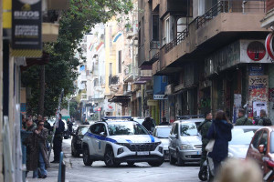 Εξάρχεια: Μεγάλη επιχείρηση της ΕΛΑΣ για εκκένωση κτιρίου υπό κατάληψη – Τι εντόπισαν οι αστυνομικοί