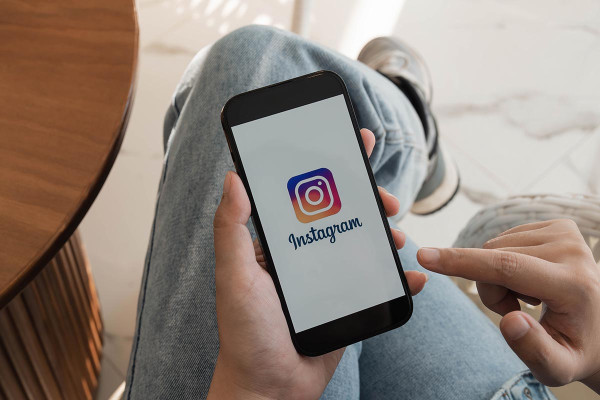 Το instagram πάει τις σχέσεις σε άλλο επίπεδο: To νέο trend για να κρύβεις το ταίρι σου