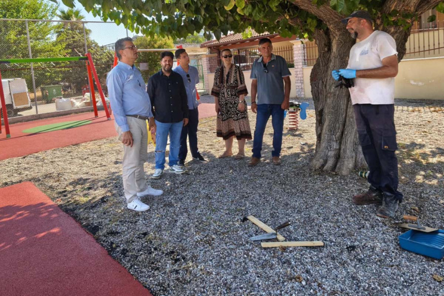 Νέες, σύγχρονες και ασφαλείς παιδικές χαρές στην Κυλλήνη και τη Νέα Μανολάδα