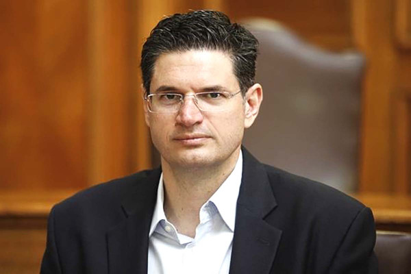 Καλαματιανός: «Μπορούν να μειωθούν οι τιμές των καυσίμων; Ναι μπορούν!»