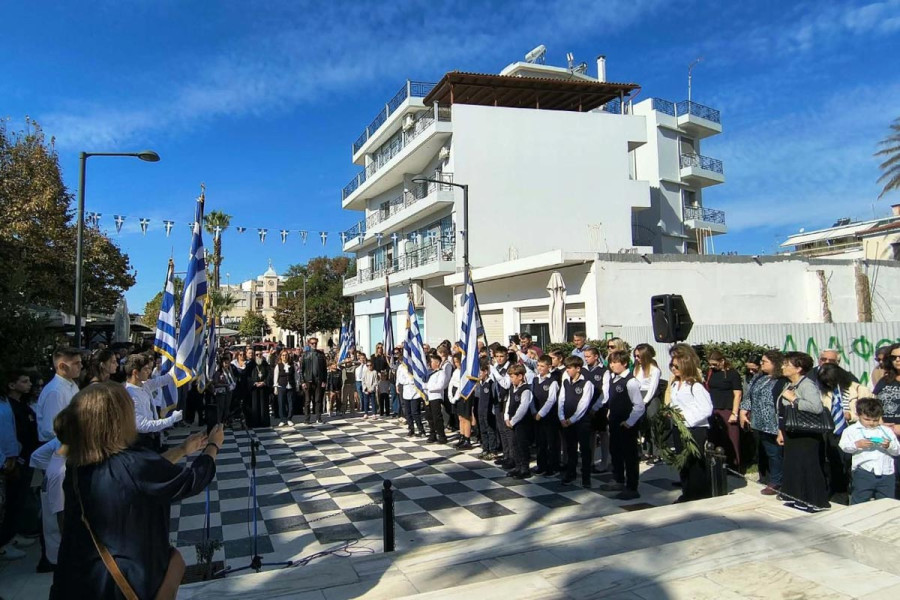 Με κατάθεση στεφάνων ξεκίνησαν οι εκδηλώσεις για την 28η Οκτωβρίου στην Αμαλιάδα