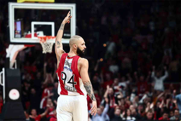 Φουρνιέ: Στόχος του Ολυμπιακού είναι πάντα η νίκη (video)