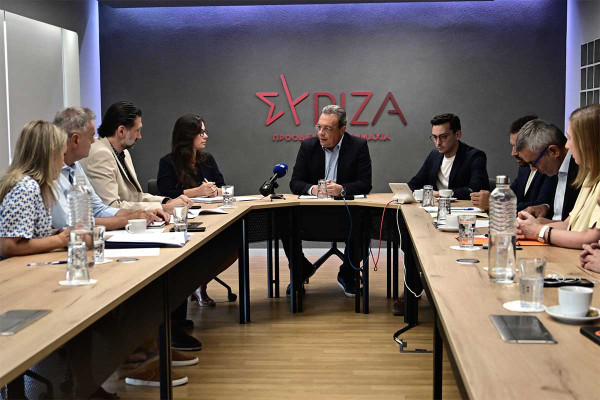 Φάμελλος στη συνάντηση με ΕΣΕΕ: Η ακρίβεια πλήττει και το εμπόριο και τα νοικοκυριά