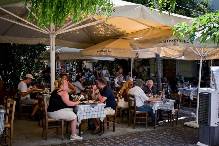 Εστίαση: Δουλειές υπάρχουν, εργαζόμενοι όχι – Τι αποκαλύπτει ο Γενικός Διεθυντής της ΕΠ.Ο.ΕΣ