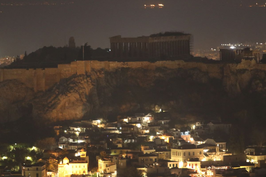 «Ώρα της Γης»: Τι ώρα σβήνουμε απόψε τα φώτα για την προστασία του πλανήτη
