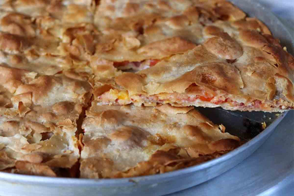 Παστουρμαδόπιτα με φύλλα περέκ