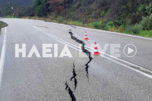 Ηλεία: Υπό κατάρρευση ο δρόμος Κρεστένων - Μεγαλόπολης