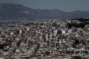 Ενοίκια-φωτιά στην Αθήνα: Μισός μισθός για μια γκαρσονιέρα σε Καλλιθέα και δυτικά προάστια