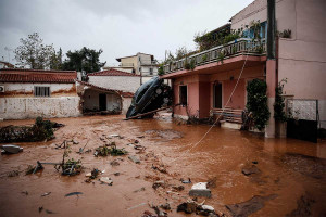 Μάνδρα: Ομόφωνα αθώοι για δεύτερη φορά η πρώην δήμαρχος και δύο ακόμα κατηγορούμενοι