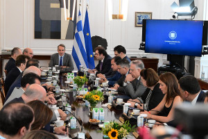 Μητσοτάκης στο υπουργικό: Κρίσιμη χρονιά το 2026 - Να μη χαθεί ούτε ευρώ από το Ταμείο Ανάκαμψης